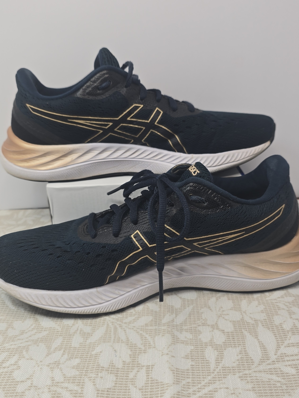 ASICS Men's Navy Running Shoes with Gold Accents
